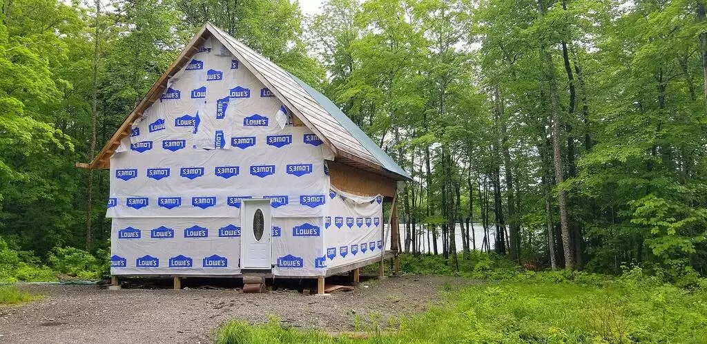 1 Wood RD, Mayfield Twp, ME 04942