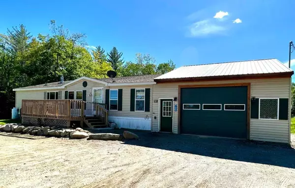 40 Northwest RD, Oakland, ME 04963