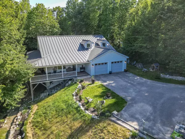 160 Mayflower Heights DR, Oakland, ME 04963