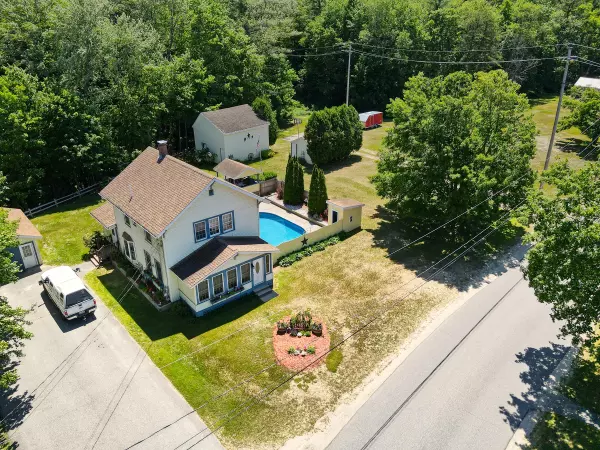 6 Park ST, Mechanic Falls, ME 04256