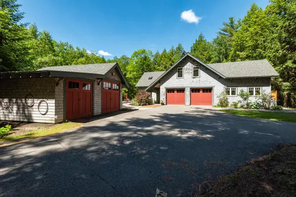 Mount Vernon, ME 04352,654 Belgrade RD