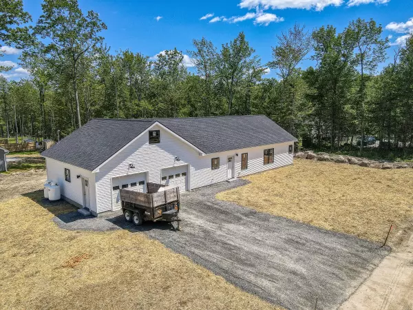 Oakland, ME 04963,44 Woodstock RD