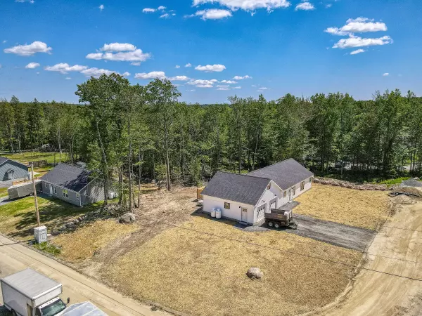 Oakland, ME 04963,44 Woodstock RD