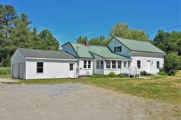 363 Stream RD, Winterport, ME 04496