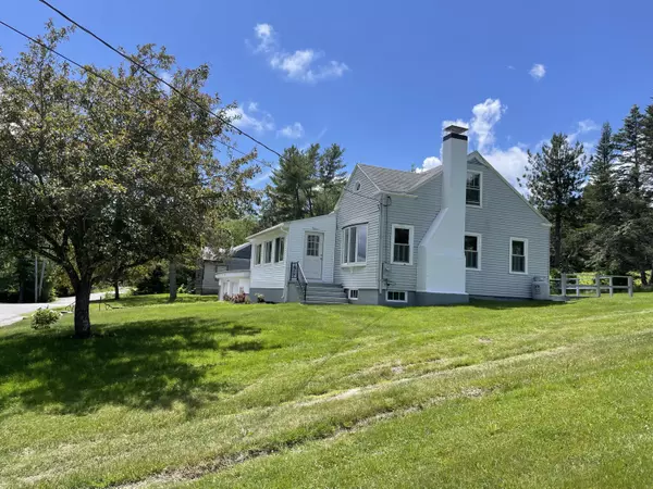 Waldoboro, ME 04572,93 Pine ST