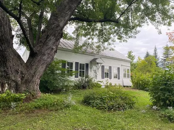 18 High ST, Kingfield, ME 04947