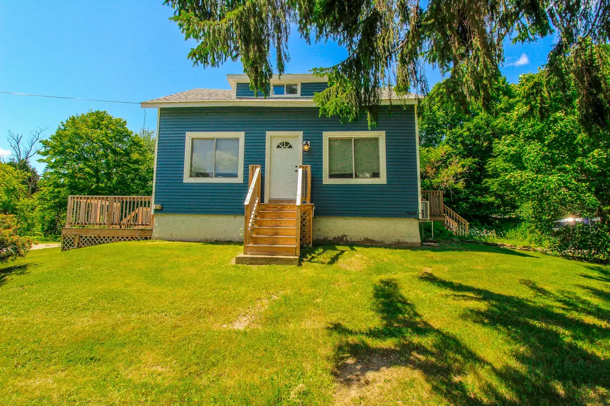 Hampden, ME 04444,686 Main RD N