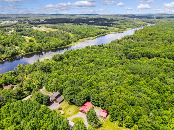 Gardiner, ME 04345,2 Streamside LN