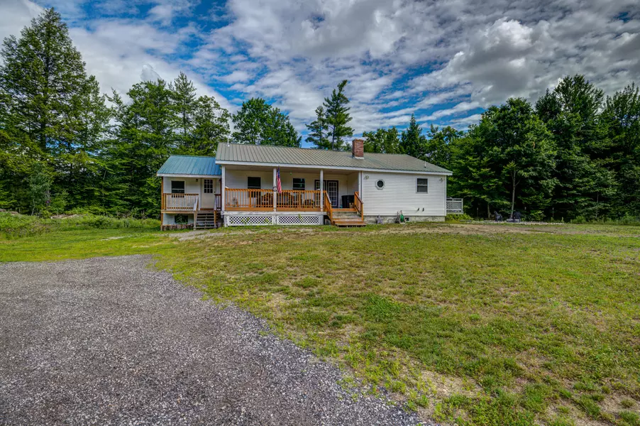 521 Pequawket TRL, Baldwin, ME 04091