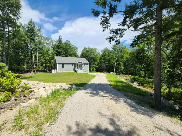 Gray, ME 04039,19 Garrison Woods DR