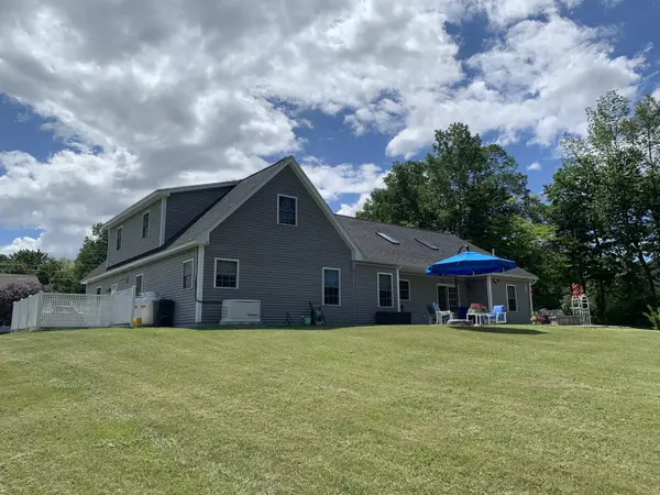 Sidney, ME 04330,23 Rebecca DR