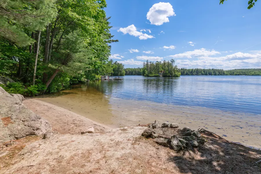 23 Old RD, Gray, ME 04039