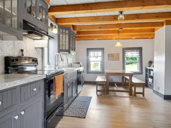 Richmond, ME 04357,205 Front ST