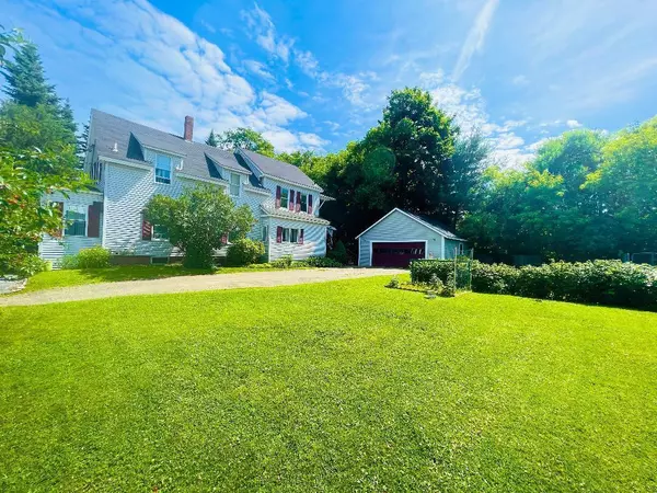 35 Drummond AVE, Waterville, ME 04901