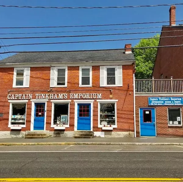 Searsport, ME 04974,34 E Main ST