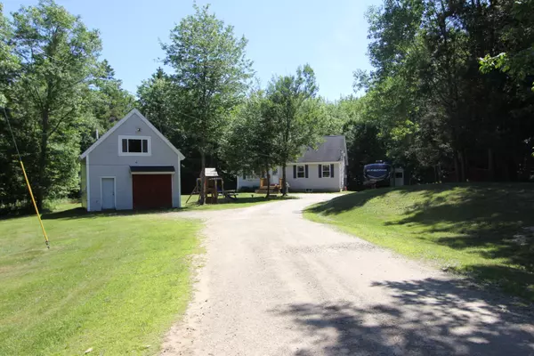 18 Cranberry WAY, Bowdoinham, ME 04008