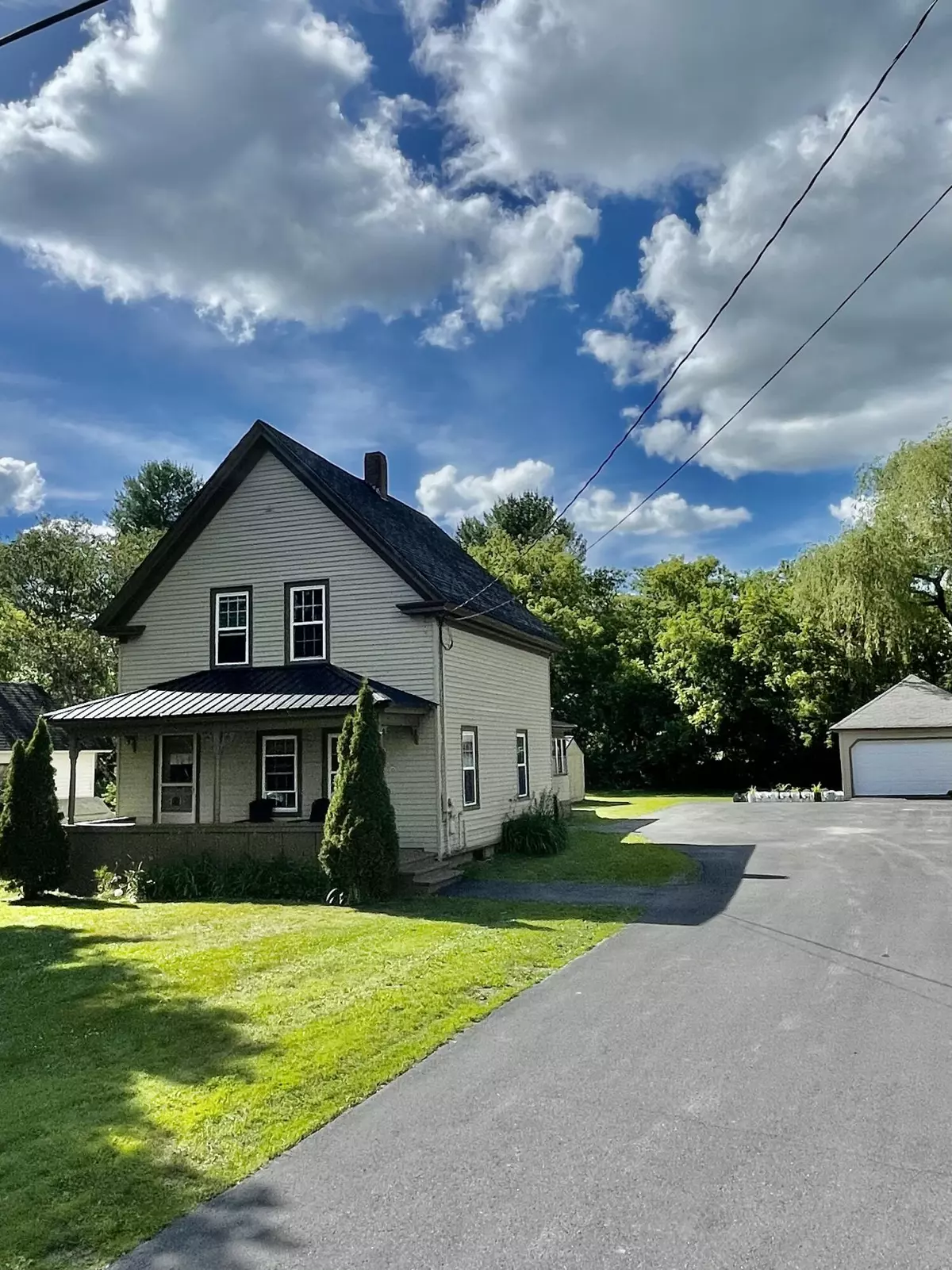 Presque Isle, ME 04769,15 School ST