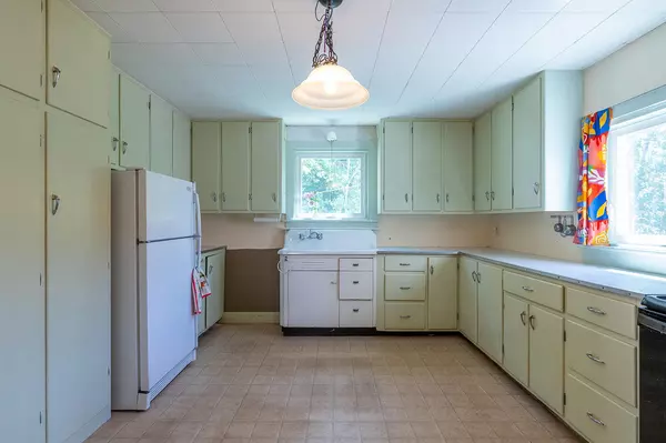 Waldoboro, ME 04572,211 Jefferson ST