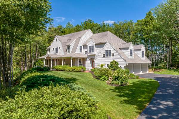 16 Poets LN, Kennebunkport, ME 04046