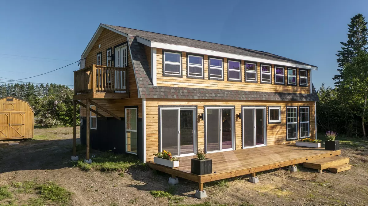 Lubec, ME 04652,33 County RD