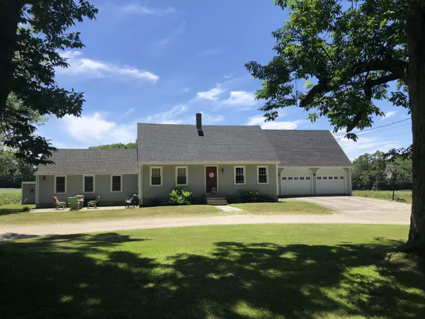 102 Stirling RD, Warren, ME 04864