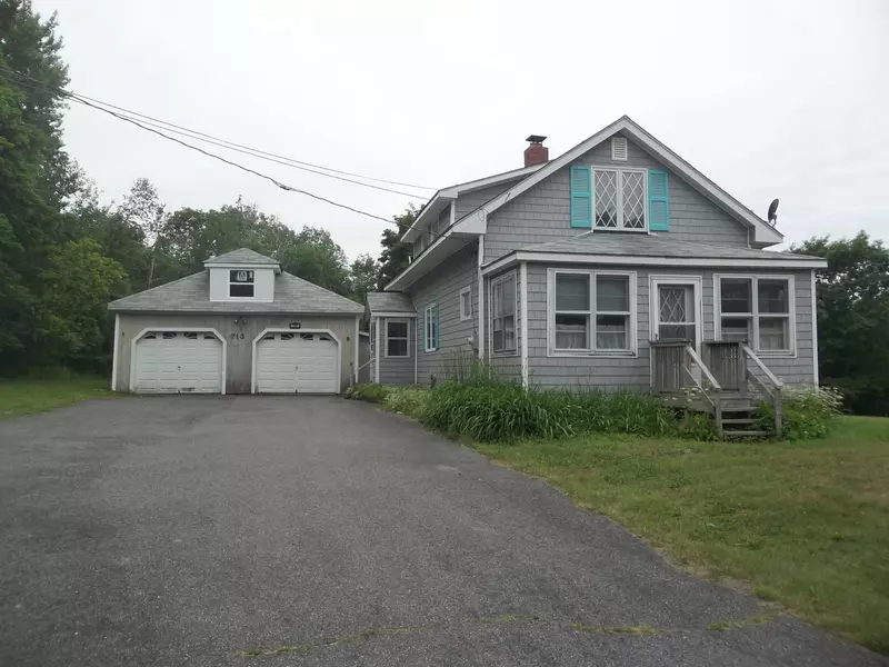 713 Houlton RD, Baileyville, ME 04694