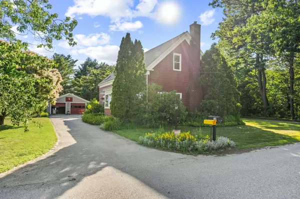32 Constellation DR, Auburn, ME 04210