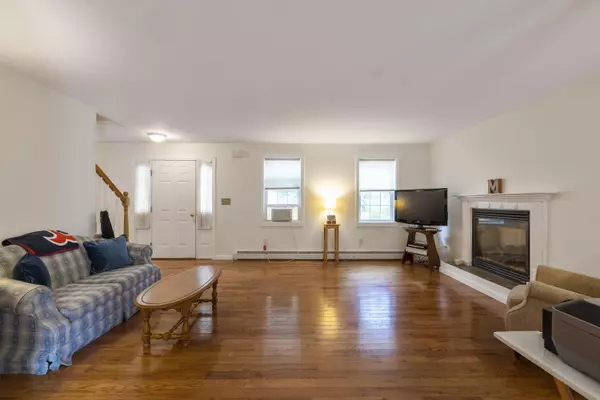 Kennebunk, ME 04043,12 Ericas WAY