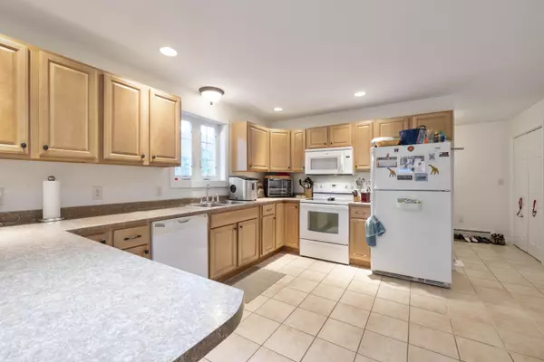 Kennebunk, ME 04043,12 Ericas WAY