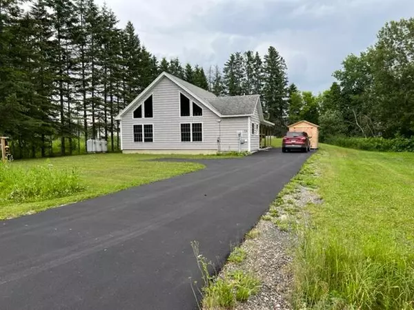 16 Sutherland ST, Portage Lake, ME 04768