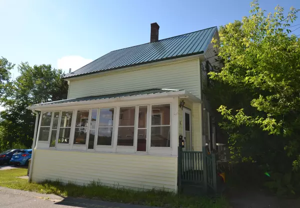 Old Town, ME 04468,6 Nadeau ST