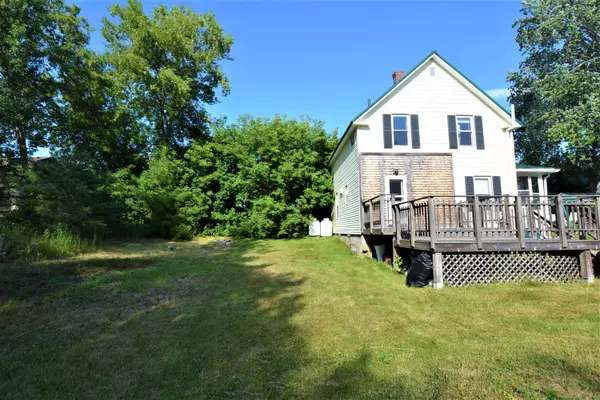 Old Town, ME 04468,6 Nadeau ST