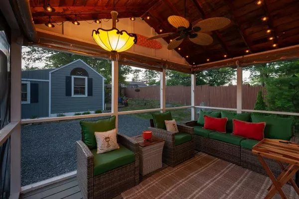 Wells, ME 04090,1627 Post RD #4