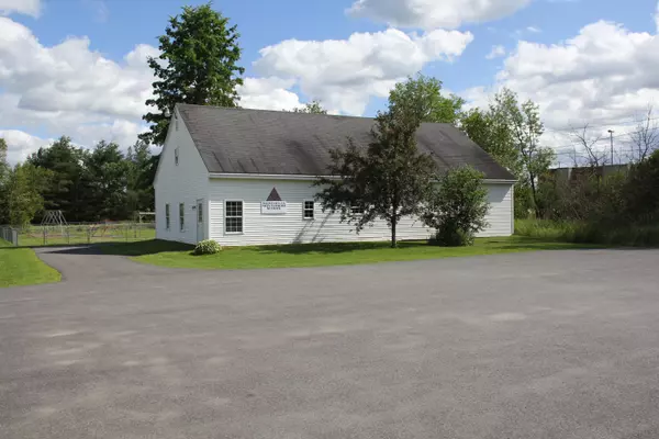 57 Meadow View RD, Skowhegan, ME 04976