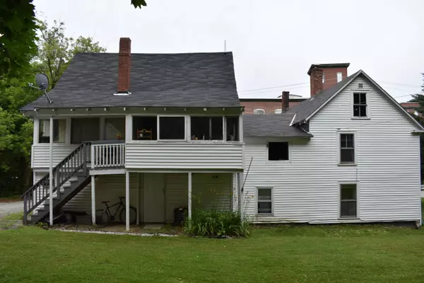 Winthrop, ME 04364,32 Clark ST