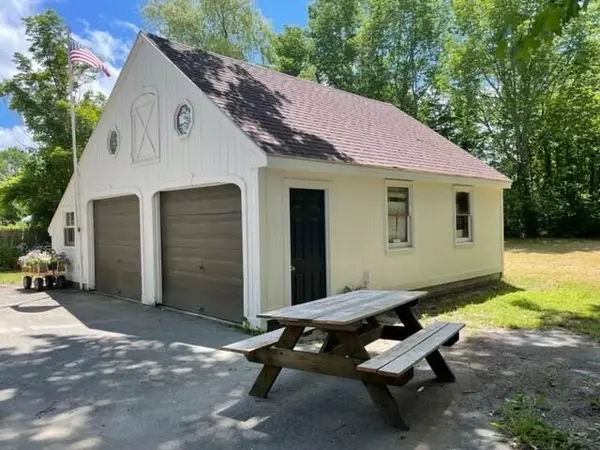 Richmond, ME 04357,68 Boynton ST