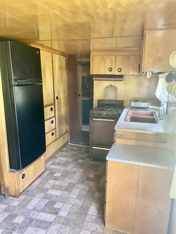 Vinalhaven, ME 04863,63 York Road RD