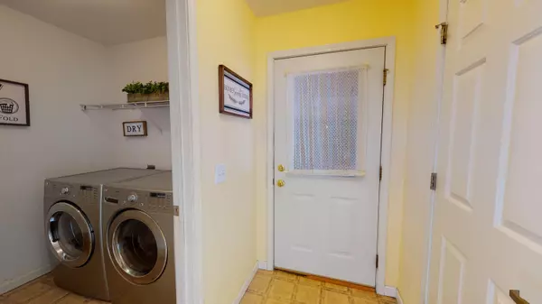 Waterville, ME 04901,36 Pleasant Hill DR