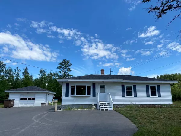 628 Canaan RD, Skowhegan, ME 04976