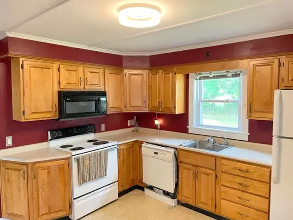 Waterville, ME 04901,17 Francis ST