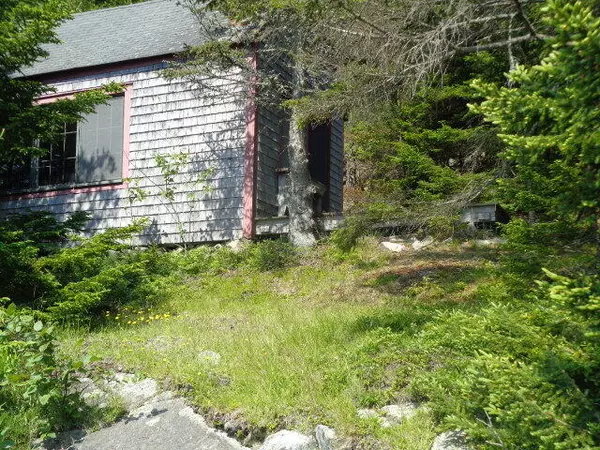 657 Tom Leighton PT, Milbridge, ME 04658