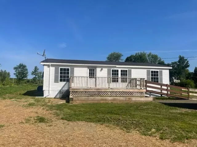 Newport, ME 04953,432 Williams RD