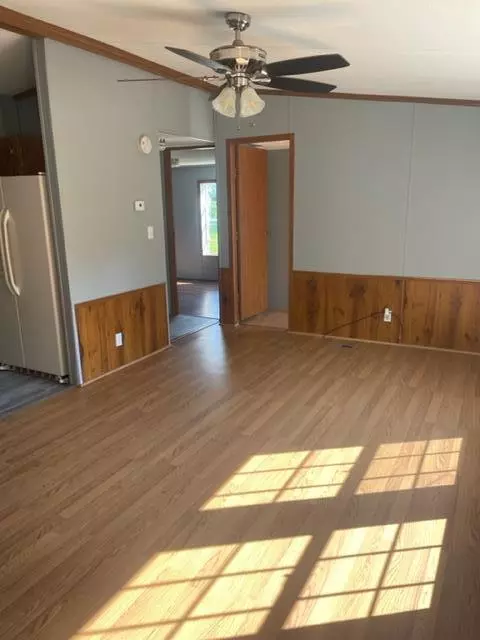 Newport, ME 04953,432 Williams RD