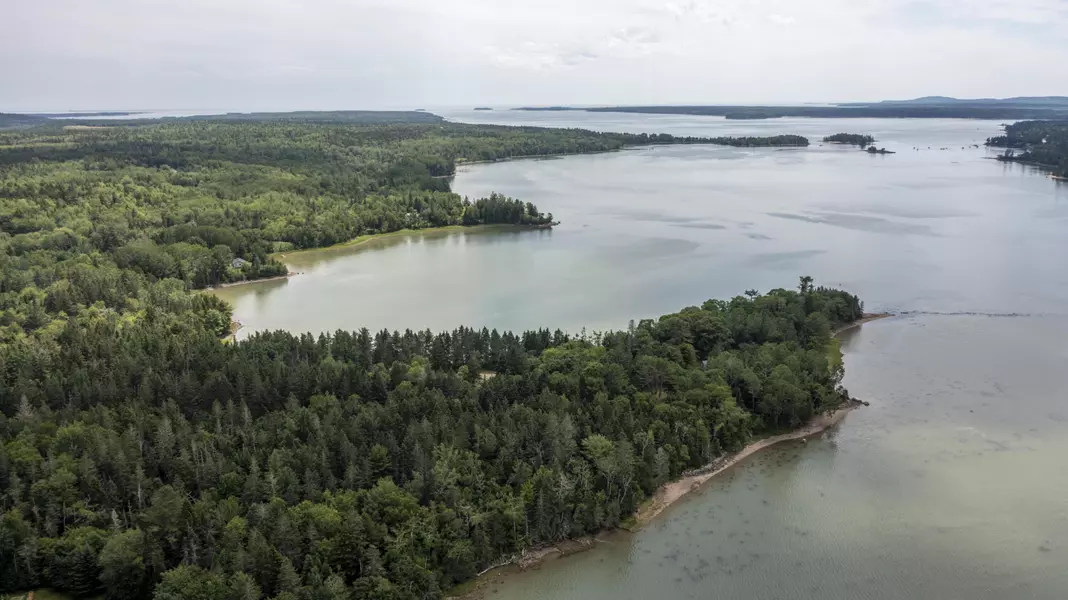 70 Faulkner DR, Steuben, ME 04680