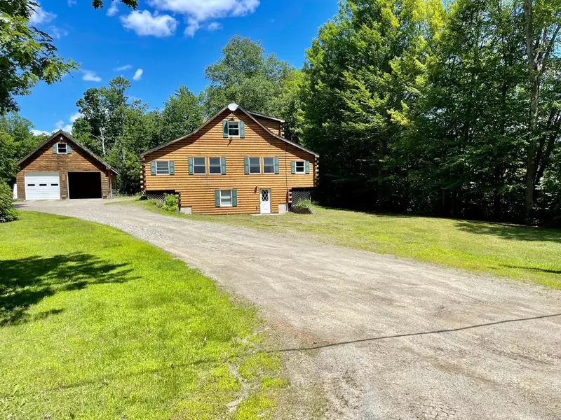 601 Borough RD, Chesterville, ME 04938