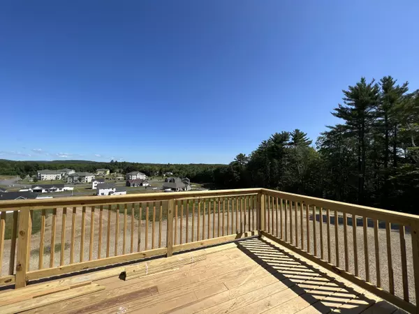 Lisbon, ME 04250,35 Memorial ST