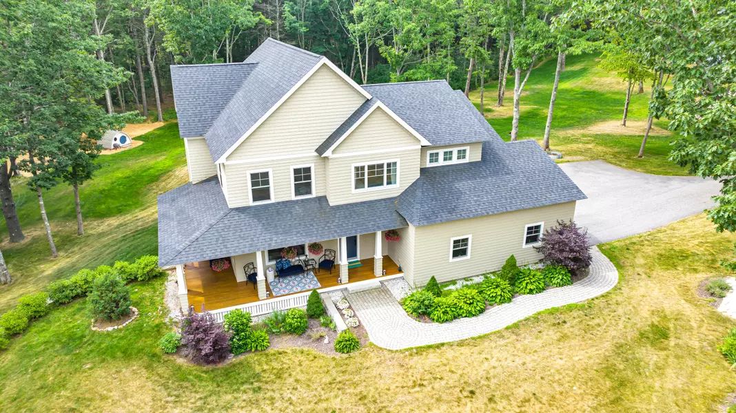 25 Sherwood DR, Freeport, ME 04032