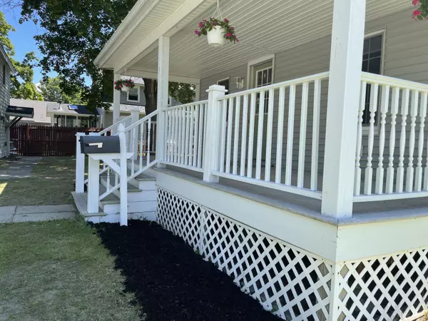 Mechanic Falls, ME 04256,13 Autumn AVE