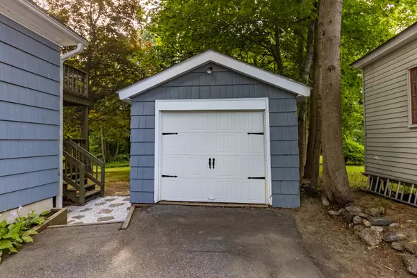 Auburn, ME 04210,61 Marston ST