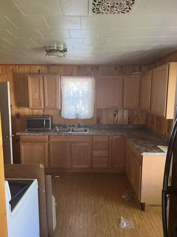 East Millinocket, ME 04430,11 Elm ST